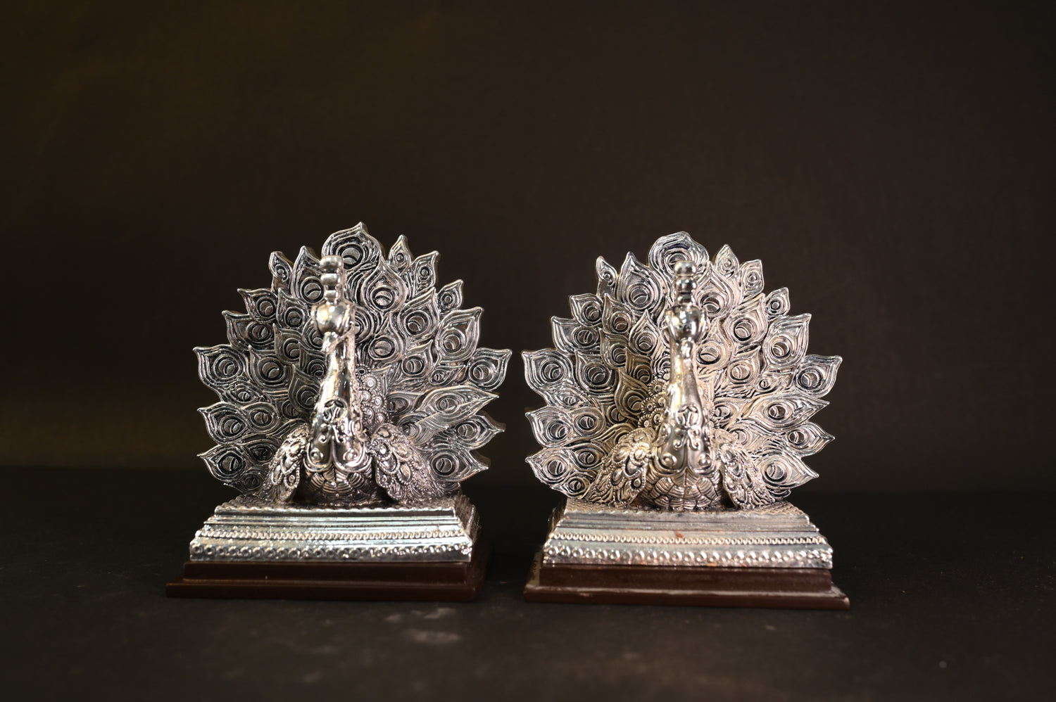 Small Peacock Pair Table Stand