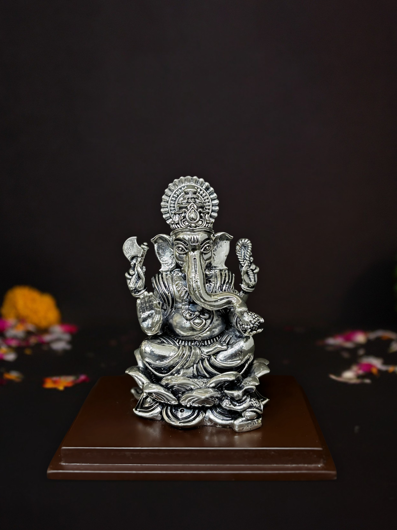 Ganesh on Lotus Statue with Square Pouty